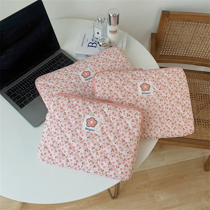 pochette dordinateur kawaii avec motifs colorés